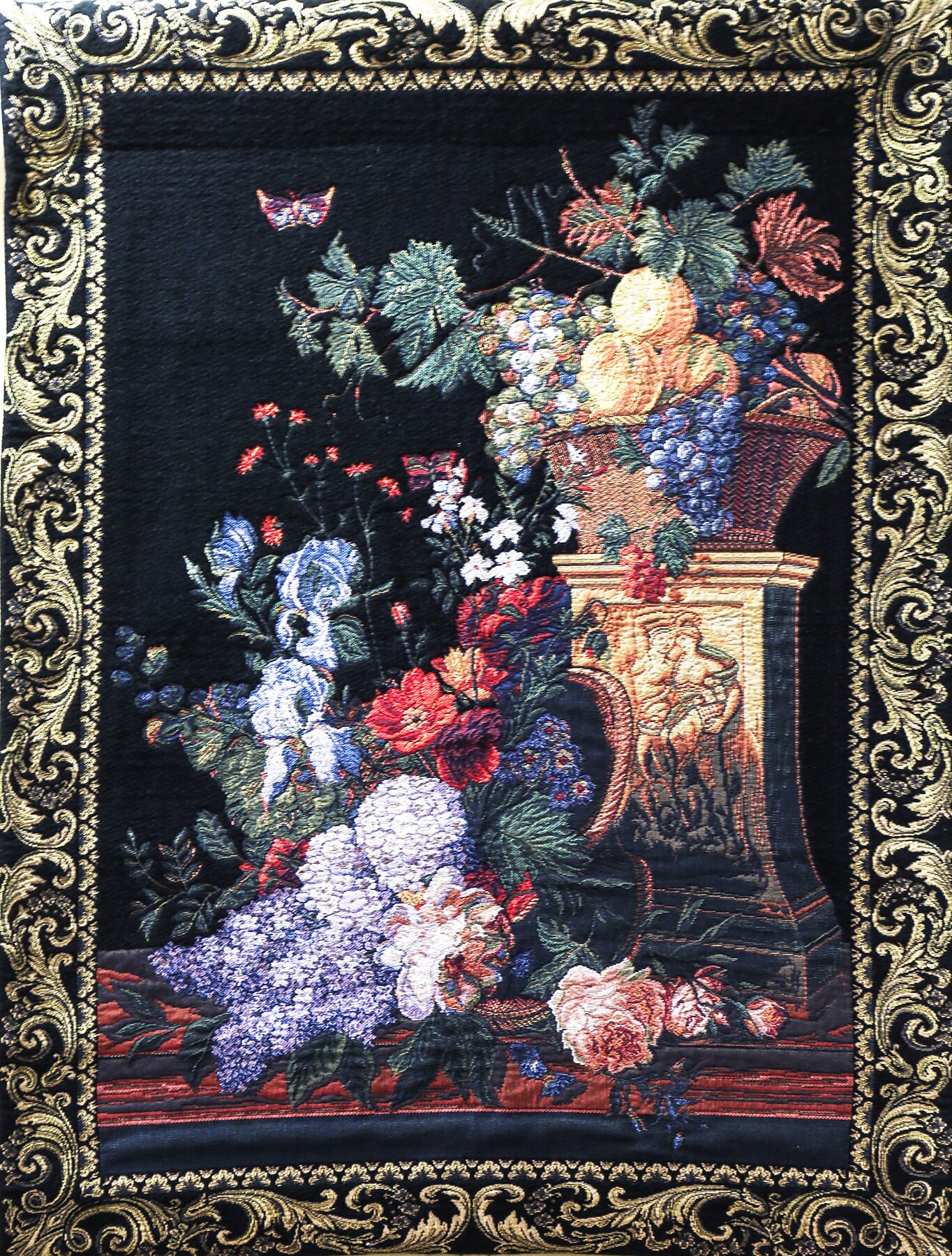 Hand finished Tapestry Has been woven by the group ,Flemish Tapestries from Belgium